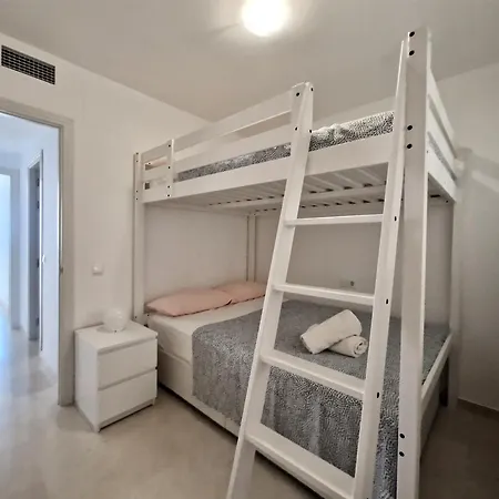 Sr Olivia's Sea View Бенальмадена